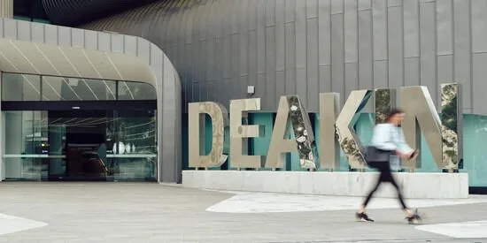 Deakin Vice-Chancellor's International Scholarship — Deakin University