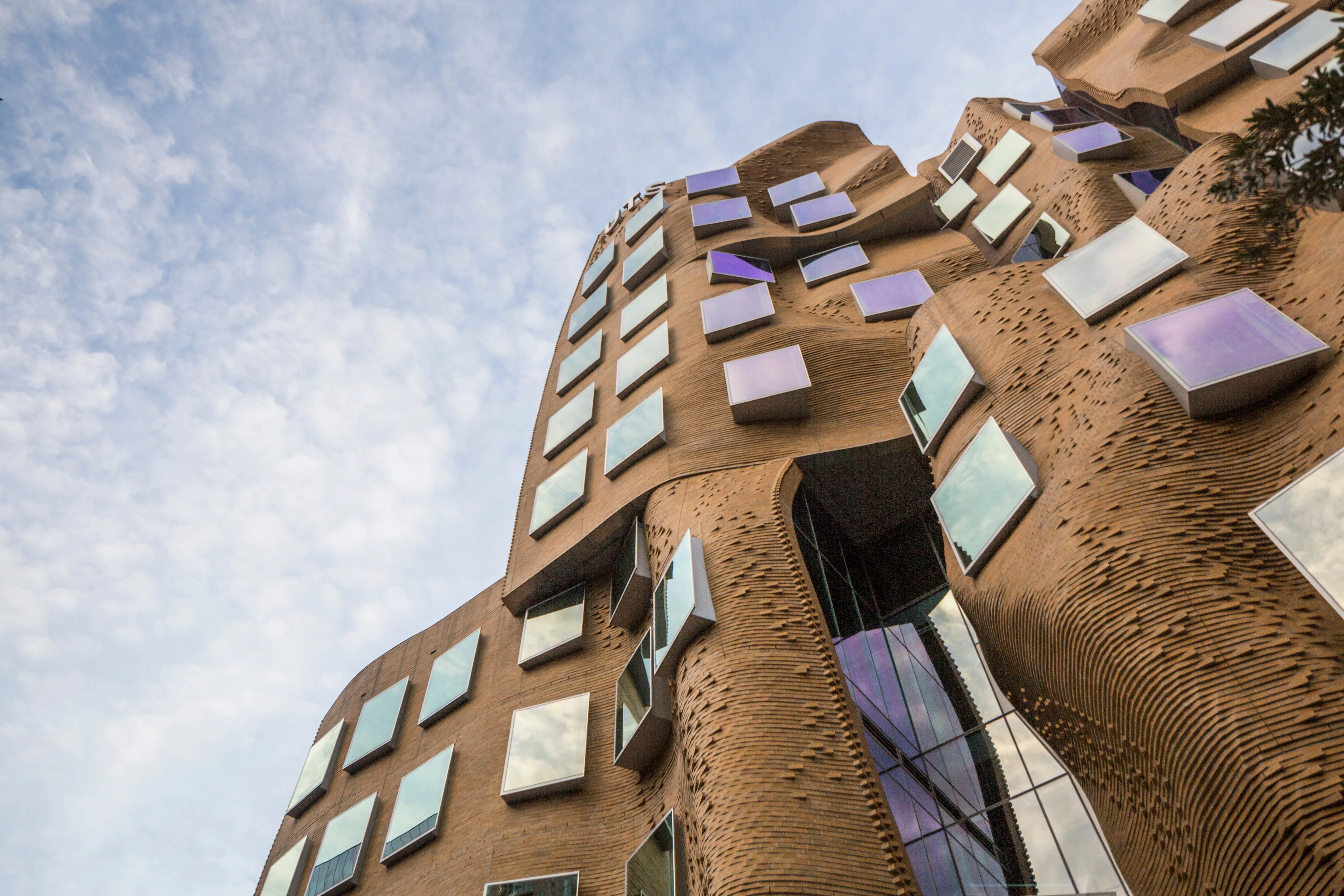 UTS Insearch to UTS Scholarship — University of Technology Sydney (UTS)
